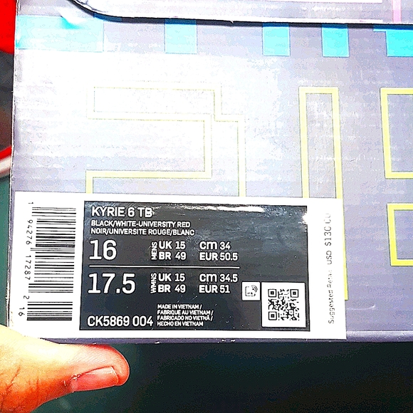 Sneakers - Picture 4 of 4